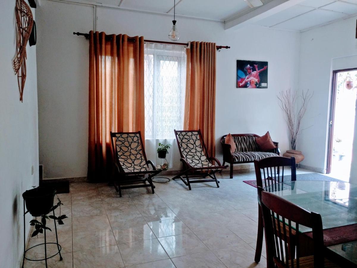 Villa Two Residence Dehiwala-Mount Lavinia ภายนอก รูปภาพ